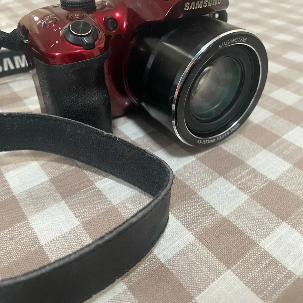 Samsung Vibrant Red Digital Camera